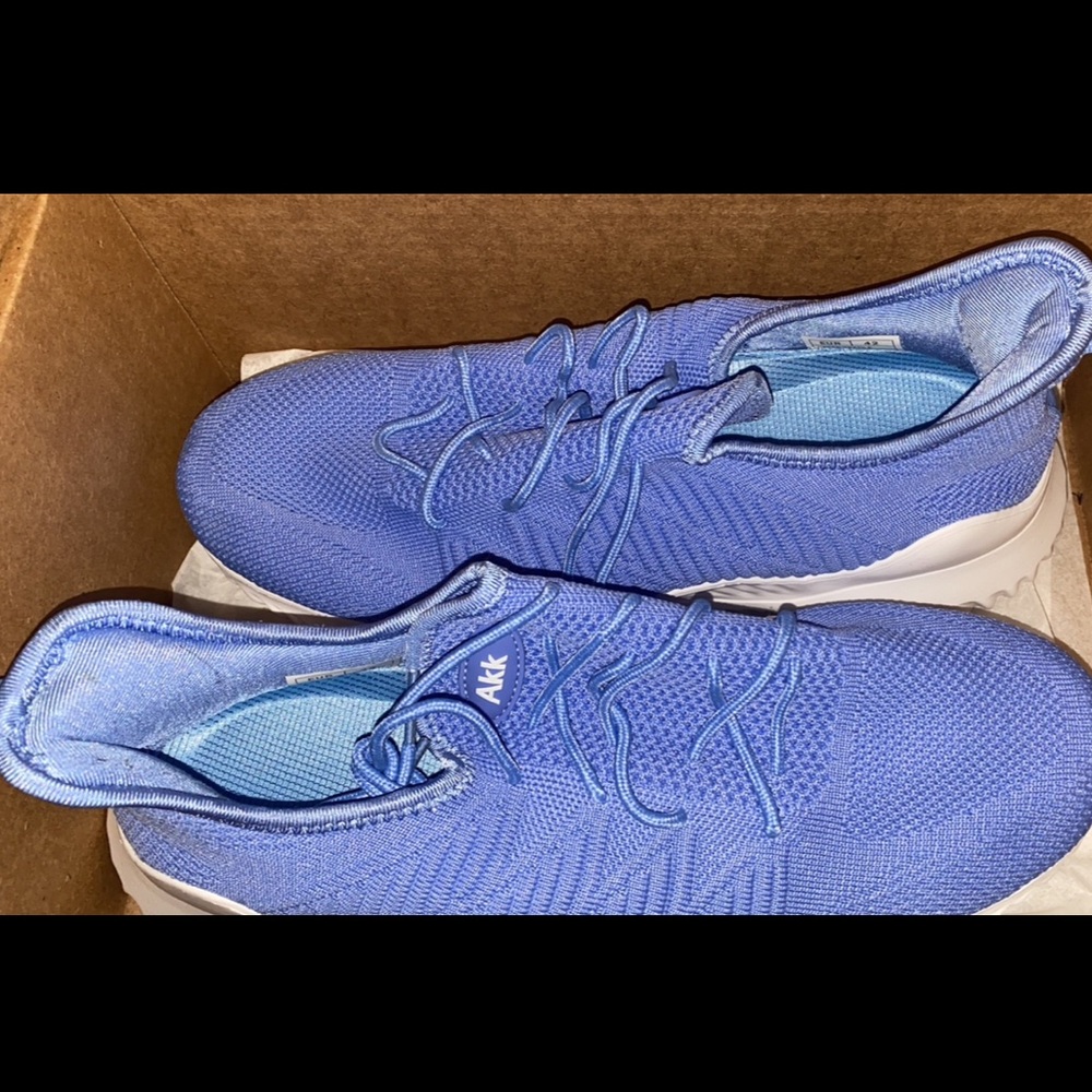 New Unisex Tennis Shoes